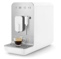 SMEG Kaffeevollautomat mit Milchaufschäumer – 1350 W – Weiß – 1,4 Liter – BCC12WHMEU