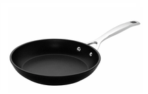 Le Creuset Bratpfanne Les Forgées TNS - ø 24 cm - Standard Antihaftbeschichtung