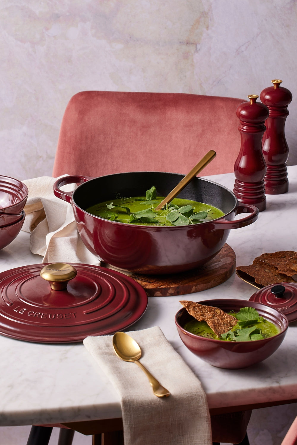 Le Creuset Bräter Signature – Garnet – ø 24 cm / 4.2 Liter