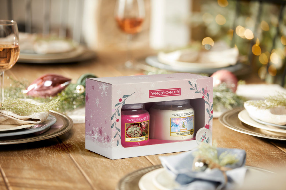 Yankee Candle Geschenkset Duftkerze Medium Schneekugel Wunderland - 2 Stück