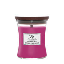 WoodWick Duftkerze Medium Wild Berry & Beets - 11 cm / ø 10 cm