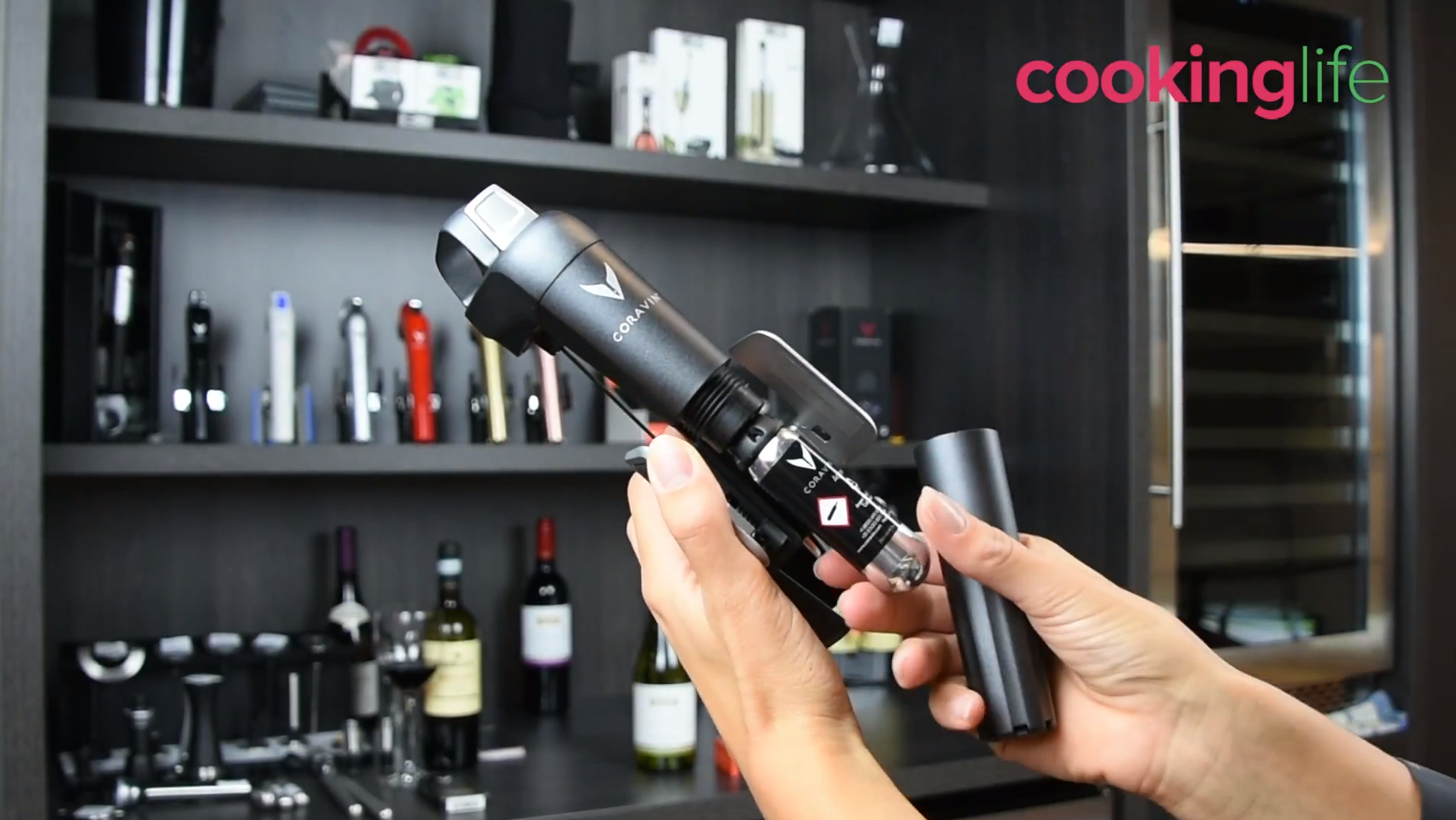 Wie wechselt man die Coravin-Gaskapseln?