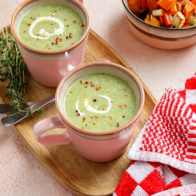  Blumenkohl-Brokkoli-Suppe mit Käse